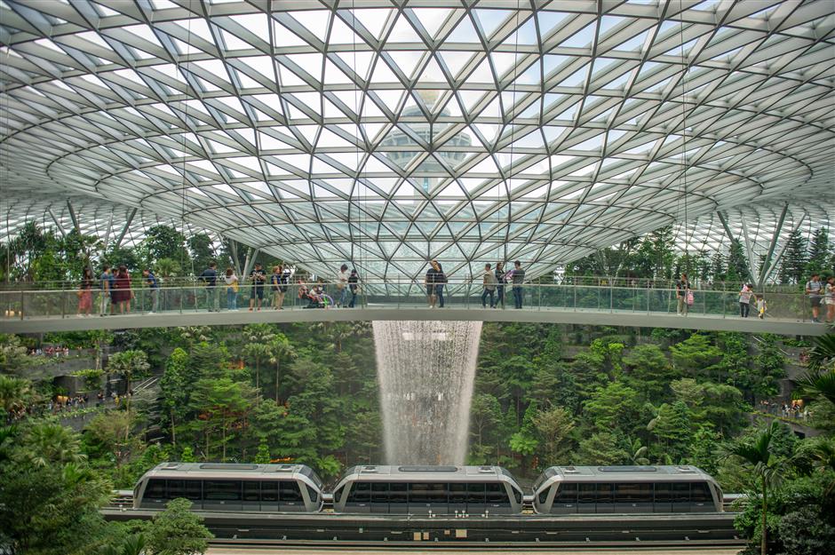 Singapore launches blitz to boost tourism